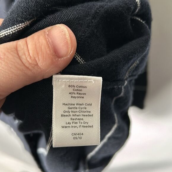 Beautiful Women’s Stripe Talbots cardigan - Picture 3 of 3